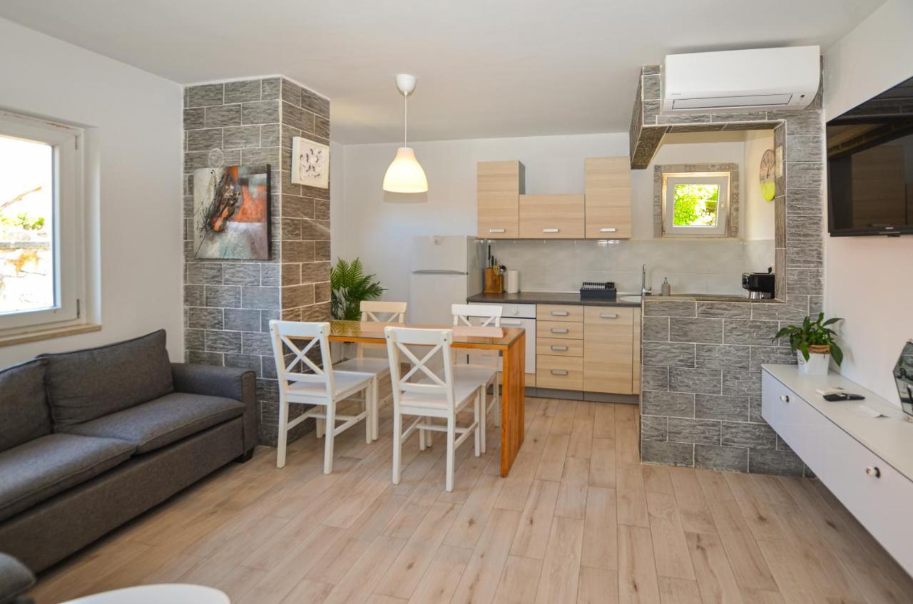 Apartments Iris Rovinj Extérieur photo
