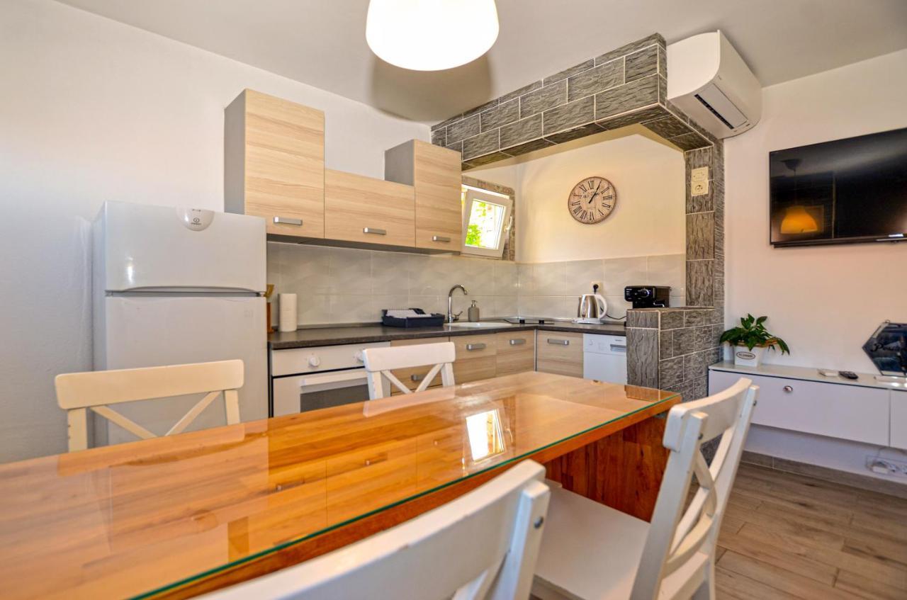 Apartments Iris Rovinj Extérieur photo